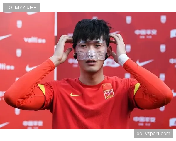 颜骏凌这训练完直接拎着保温杯走人，真当自己是养生局掌门了？